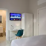 Domus Milone Bed & Breakfast 3*